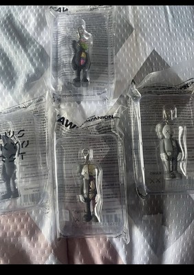 Kaws Key Holder Tokyo First Companion Flayed Keychain (Brown Grey Black) + 1