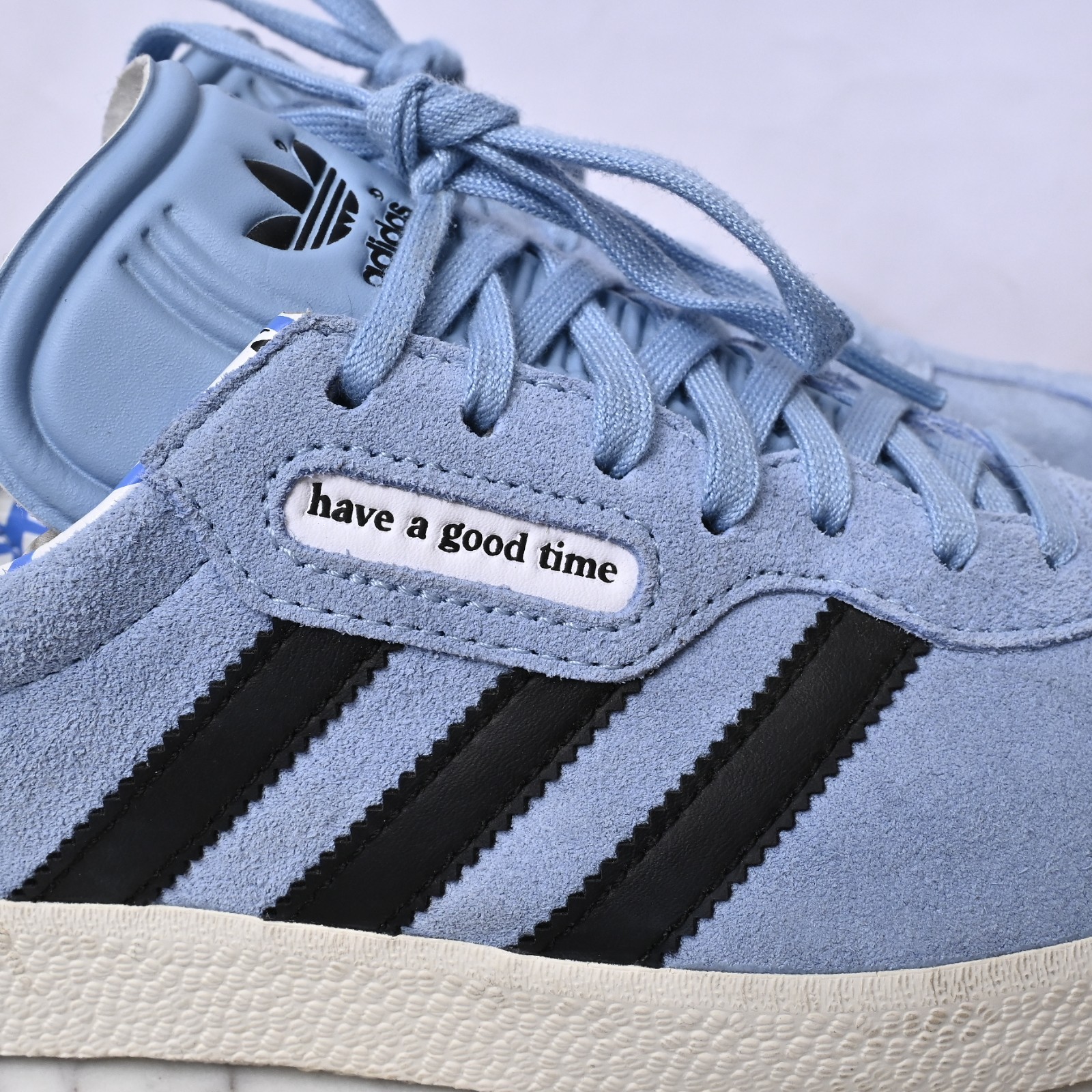 SAOLA Adidas Gazelle Super x Have A Good Time G54785 Sneakers Blu Chiaro Uomo Taglia 6 5