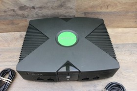 Original Microsoft Xbox Console Bundle w/ OEM Controller - Tested & Works Great