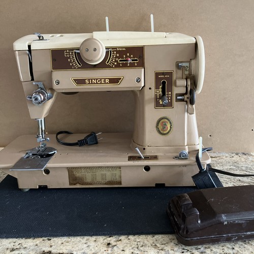 Vintage Singer 401A Sewing Machine 1 Owner Attachments Incl Tested