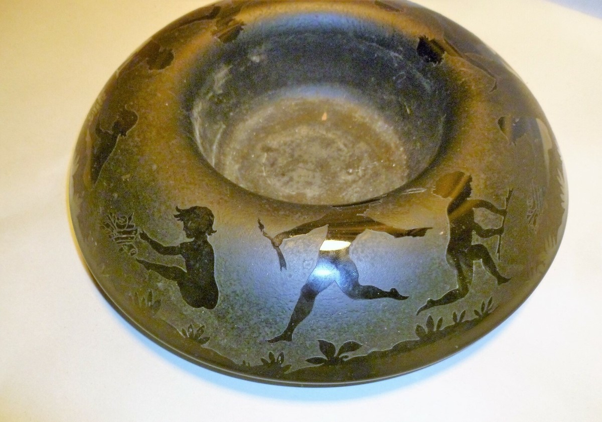 Vintage Ebony Black Glass Fostoria Console Bowl - Cupid Vintage Ebony Black Glass Fostoria Console Bowl - Cupid