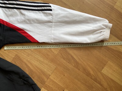 LIVERPOOL 2006 2008 FOOTBAL SOCCER TRACK JACKET ADIDAS LIVERPOOL 2006 2008 FOOTBAL SOCCER TRACK JACKET ADIDAS