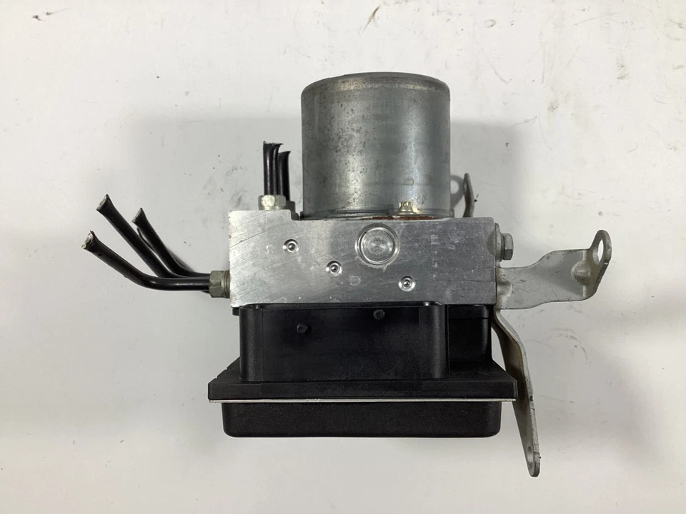 2007 - 2016 BMW 328I ABS bomba de freio antibloqueio 6768550-01 fabricante de equipamento original. - Imagem 2 de 4