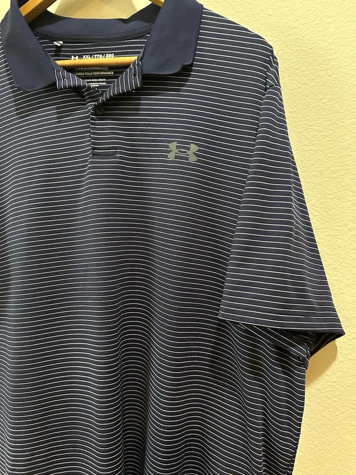 Polo de golf Under Armour Performance 3.0 a rayas azul marino/plateado 2XL para hombre usado en excelente estado Foto 3 de 4