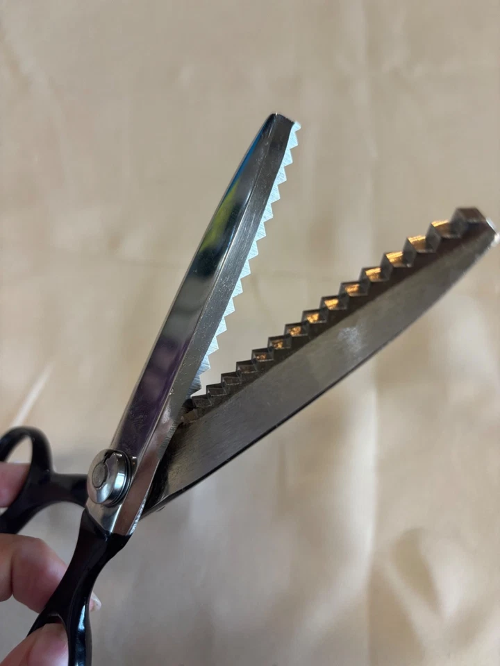 Vintage WISS Model CB7 USA PINKING SHEARS Scissors  - Image 4 of 4