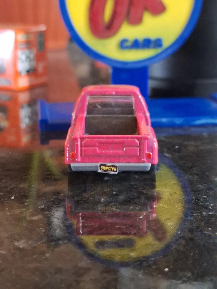 Hotwheels Custom 1978 Dodge Lil vermelho (rosa) Express trocado e solto - Imagem 4 de 4