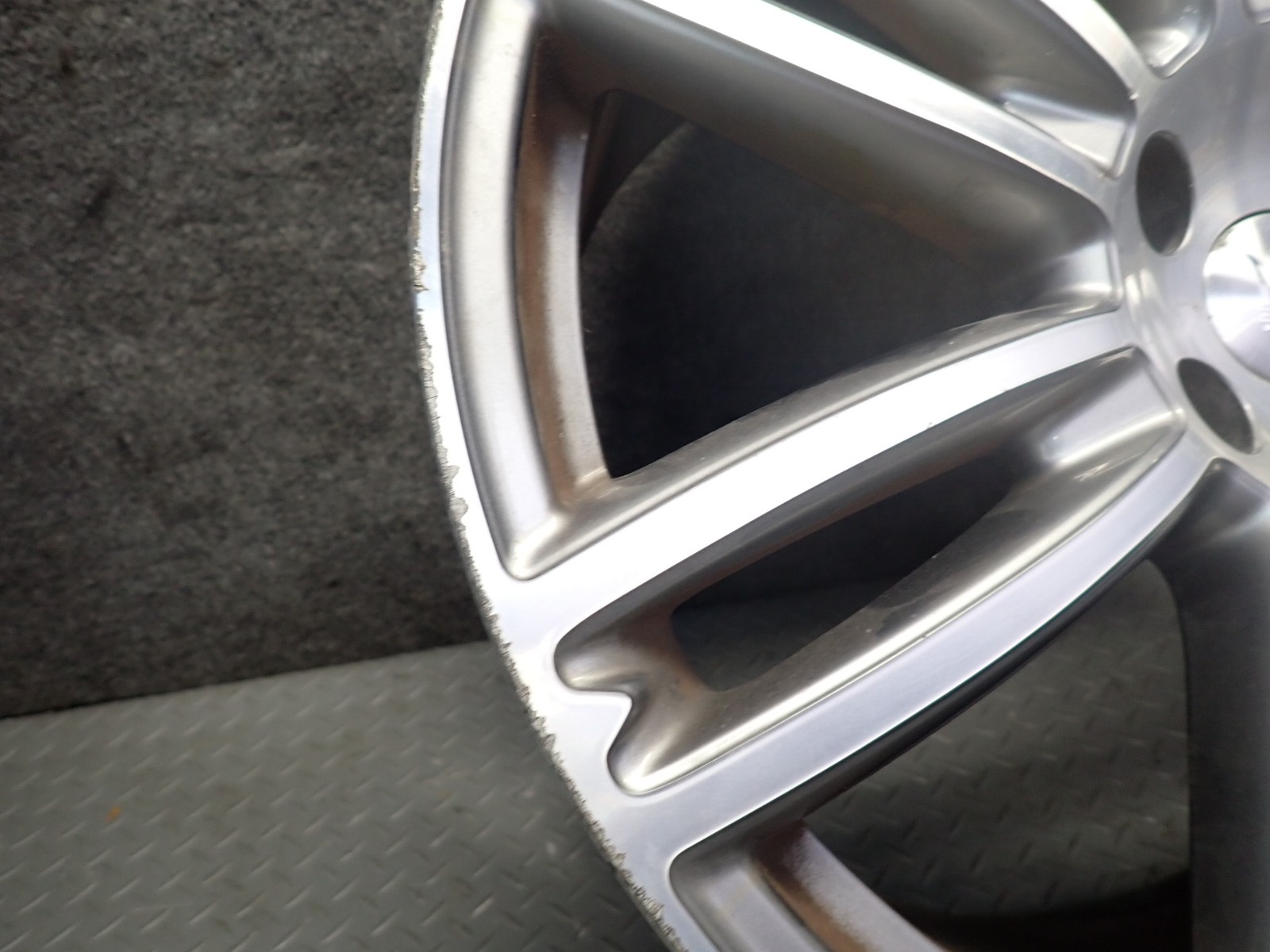 Maserati Quattroporte 2014-2021 Wheel
