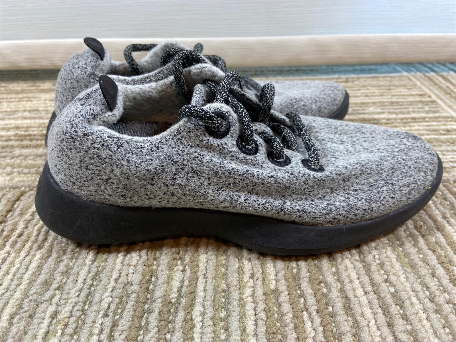 SAOLA Allbirds donna lana runner Ursa minore suola grigio scuro scarpe da corsa taglia 5