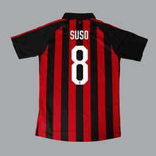 Maglie da calcio di squadre italiane in casa PUMA con indossata in