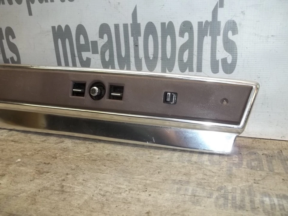 80-92 CADILLAC DEVILLE FLEETWOOD BROUGHAM ASIENTO INFERIOR DERECHO MOLDURA BISEL Foto 3 de 4