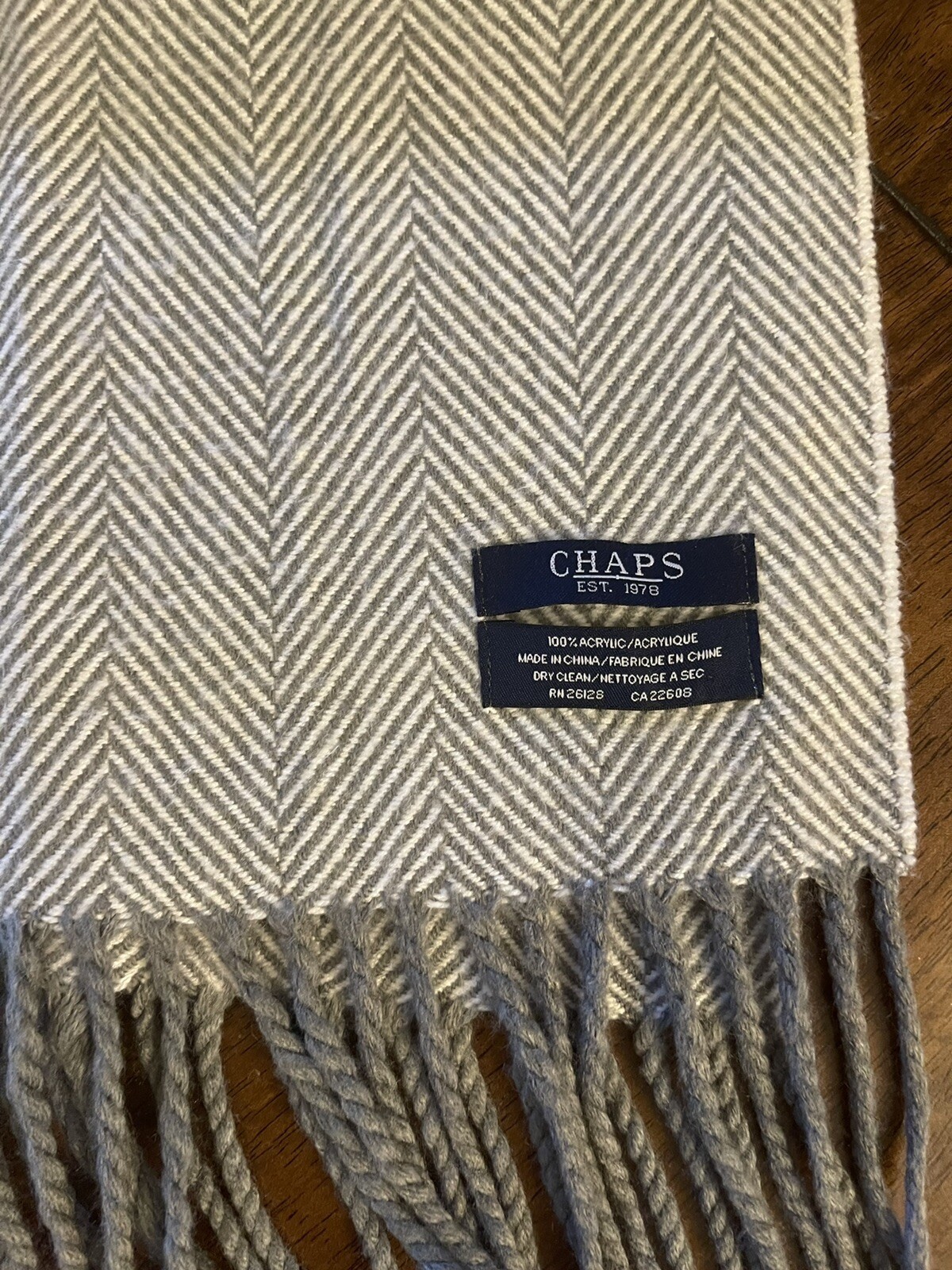 CHAPS Gray and White Rectangular Scarf  Soft Ligh… - image 2