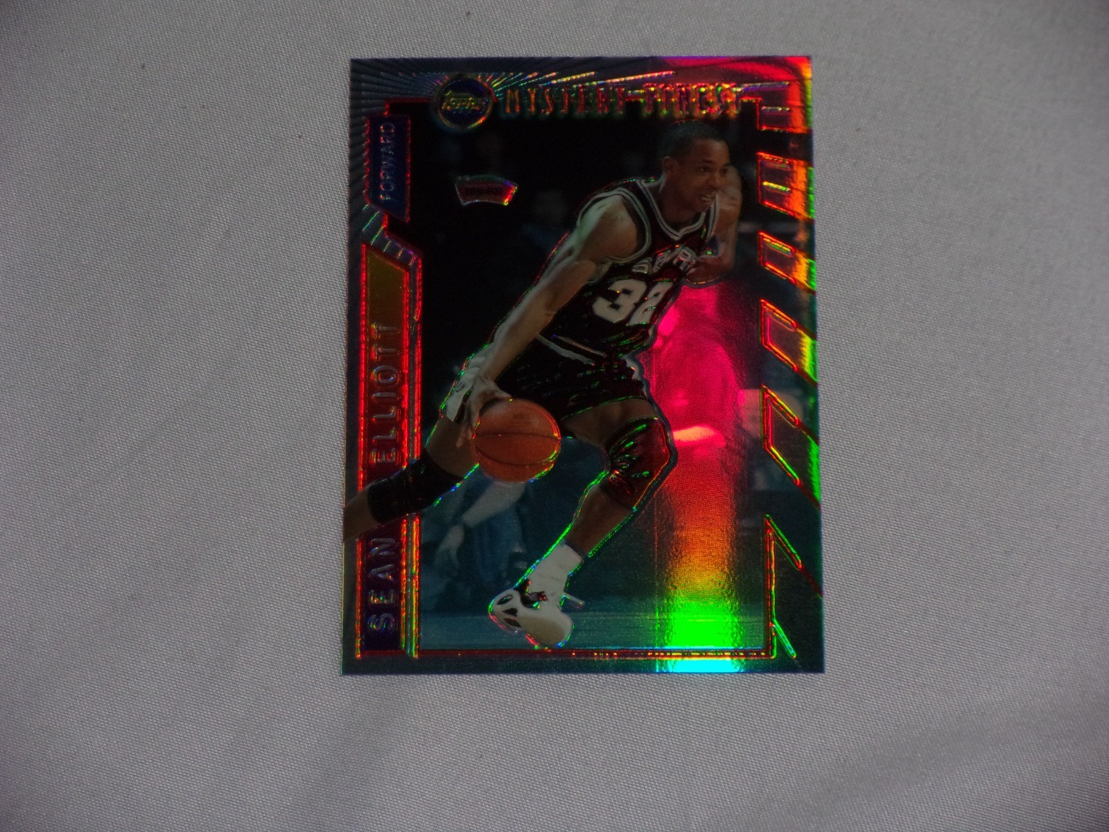1996-97 Topps Mystery Finest Borderless Refractor Sean Elliott #M6
