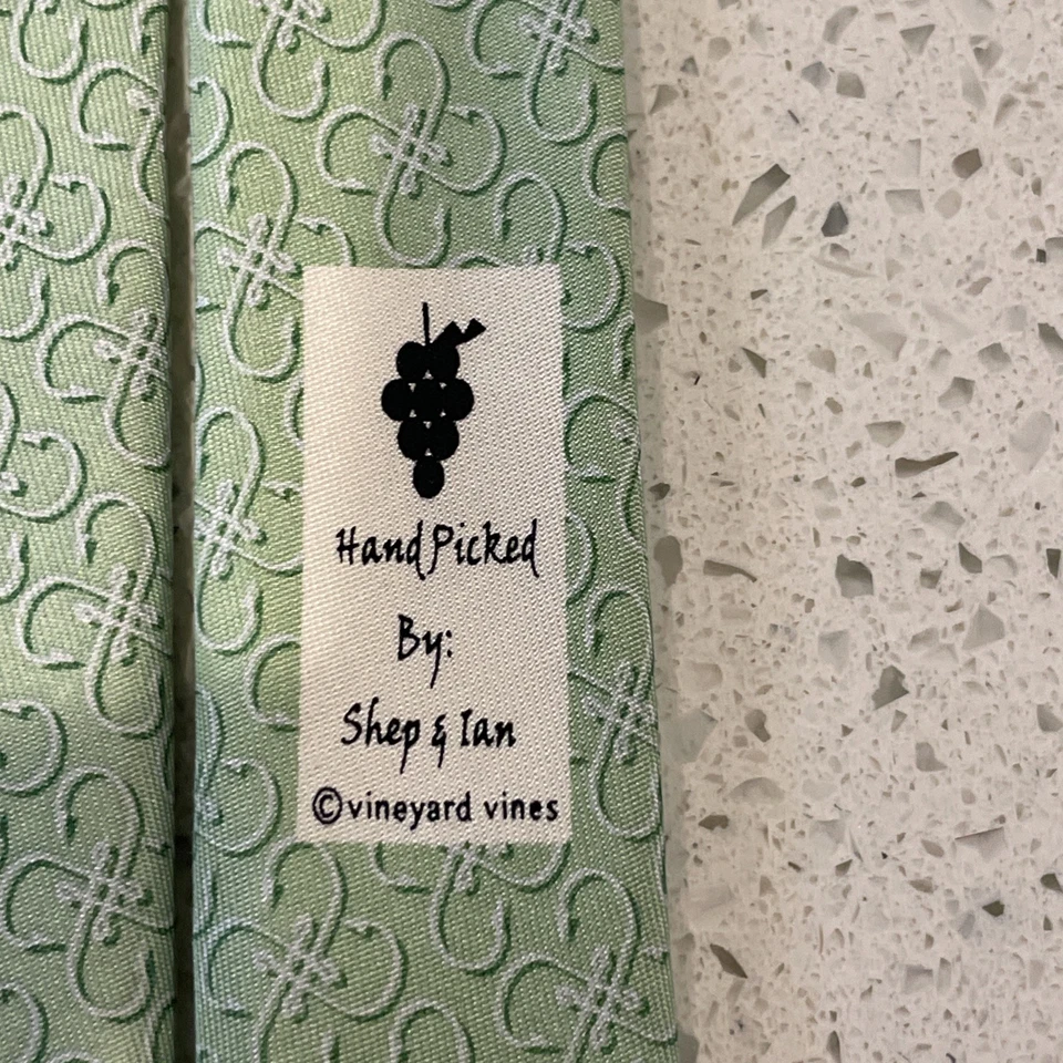 CORBATA FLORAL VINEYARD VINES HECHA EN EE. UU. VERDE CLARO/BLANCO - CORBATAS DE DISEÑO. Foto 4 de 4