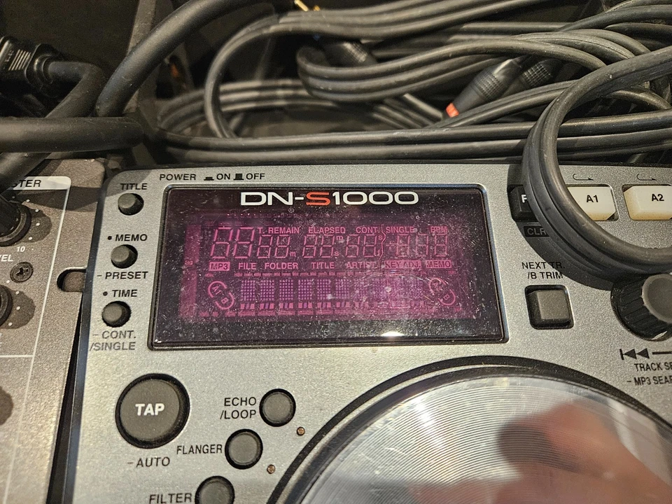 Tocadiscos DJ profesional Denon DN-S1000 y DN-X1000 CDJ MP3 completo Foto 4 de 4