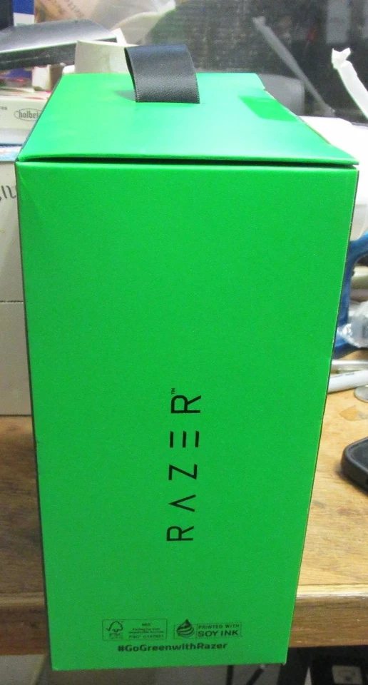 Razer Barracuda X	Wireless Multi-Platform Gaming & Mobile Headset - Image 4 of 4