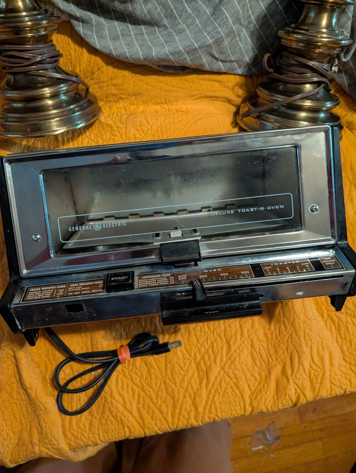 Vintage General Electric Deluxe Toast R Oven toaster GE very clean 60s Retro ✅✅
Opens in a new windo