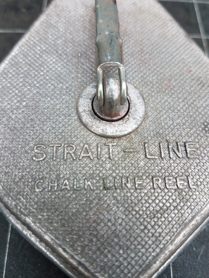 Vintage IRWIN Strait Line Chalk Line Reel & Plumb Bob - Image 2 of 4