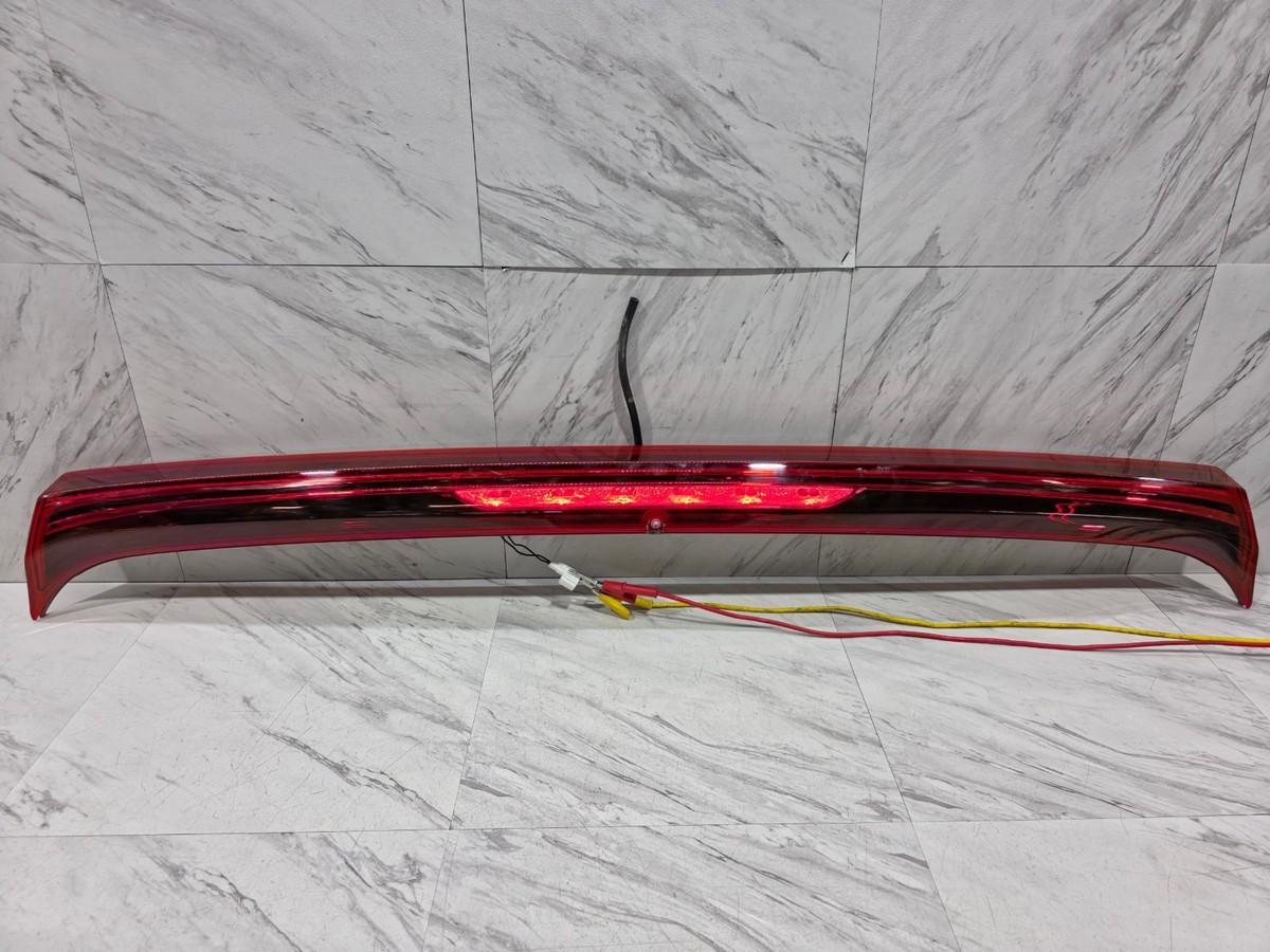 2020-2022 KIA SOUL HIGH MOUNT LAMP OEM THIRD BRAKE CENTER LIGHT