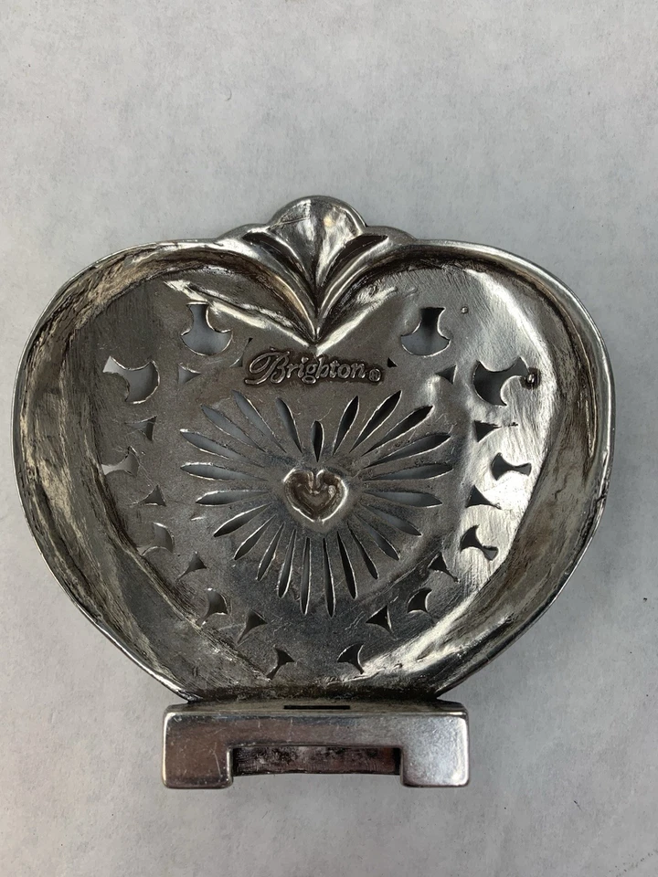 Brighton Silver Nightlight Forma de Corazón Filigrana Cubierta Luz Sensor Enchufable Libre Foto 4 de 4