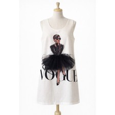 Favori Vogue Graphic Dress Womens 36 Cream Tulle Beaded Fashion Illustration NEW