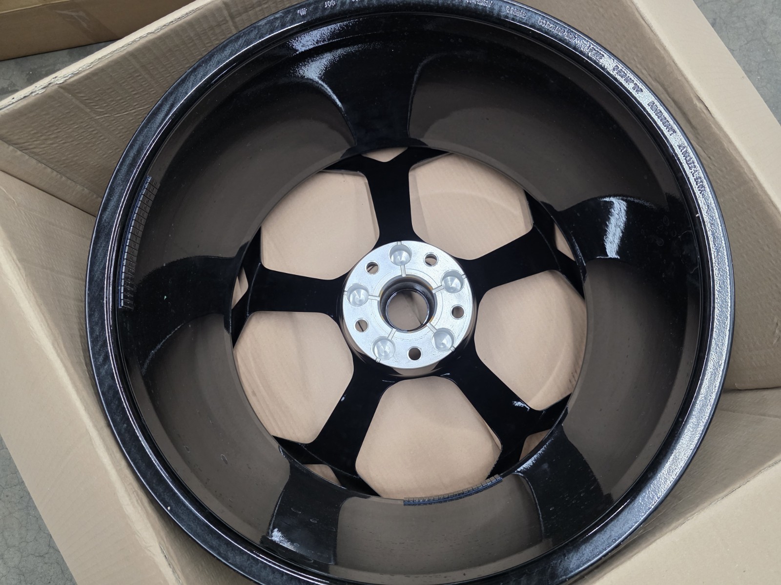 LAMBORGHINI URUS 22" REAR WHEEL RIM OEM 4ML601025Q 11.5x22
