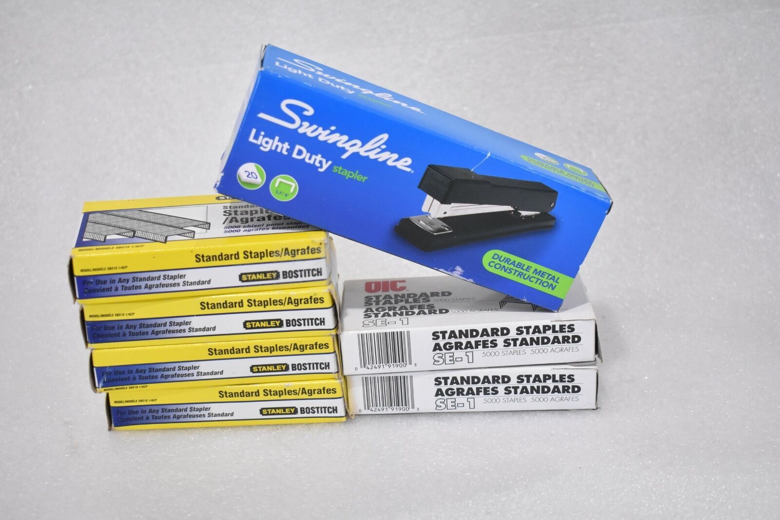 SWINGLINE LIGHT DUTY METAL STAPLER 40501 BLACK WITH LOT OF STAPLES-image