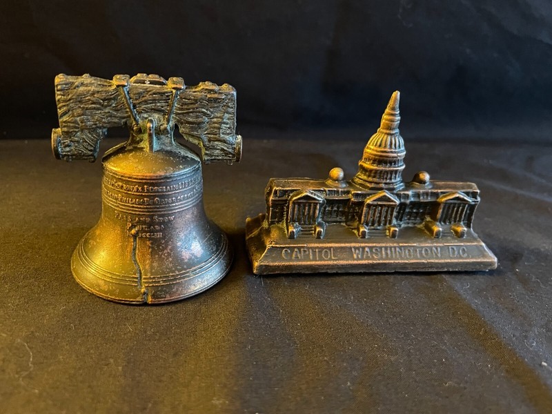 Vintage Metal Souvenir U.S. Capitol Building Washington, D.C.  and liberty bell