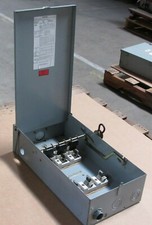 SIEMENS FR353 I-T-E ENCLOSED SWITCH SERIES B 100A 600VAC 3R ENCLOSURE HEAVY DUTY