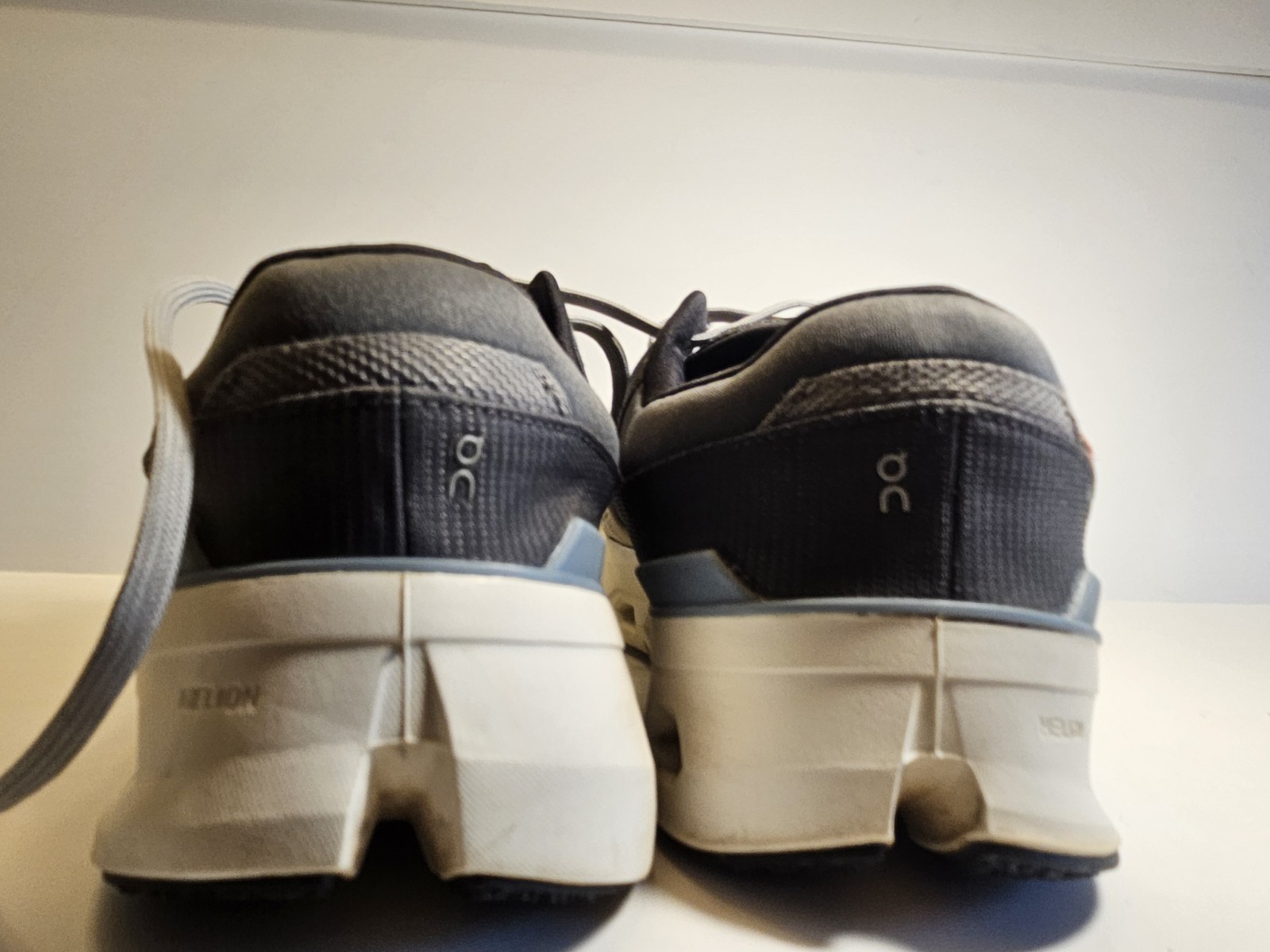 On Cloud runner 2 Alloy Chambray 3ME10143194 Clou… - image 3