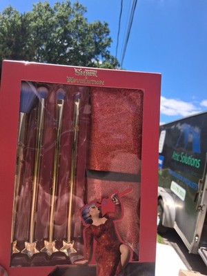 Shrek x Revolution Makeup Brush Set