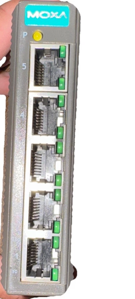 EDS-205 - Moxa 5 Port Entry Level unmanaged Ethernet Switch w/(5) 10/100BTX Port - Image 3 of 3