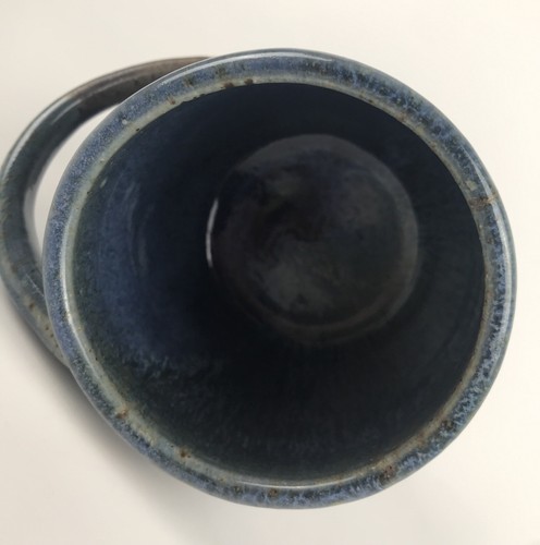 Taza de café azul marrón hecha a mano de estudio cerámica esmaltada gres arrojado a mano - Imagen 2 de 12