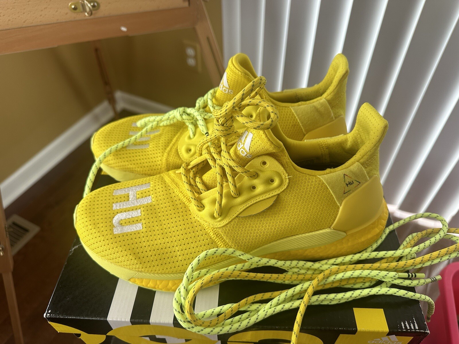 SAOLA Scarpe Adidas Taglia 7.5 Uomo Adidas x Pharrell Solar Hu Giallo Edizione Limitata
