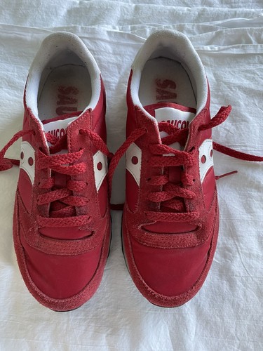 saucony red trainers