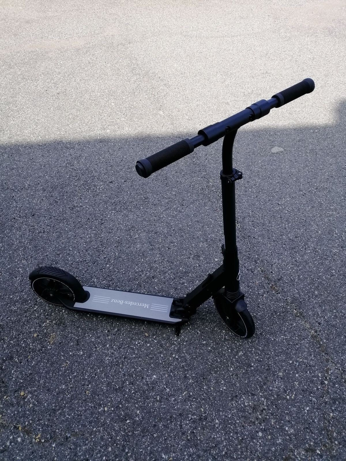 monopattino mercedes benz NON elettrico, mai usato con scatola originale foto 2