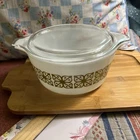 Vintage Pyrex 475-B 2 1/2 Qt. Verde Green Square Flowers Casserole Dish with Lid