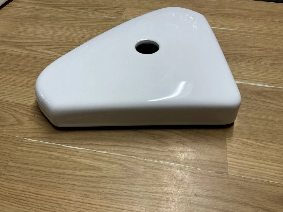 Toilet Cistern Lid = Unbranded Corner Lid “5327”, White, 385x288mm, C-04 - Image 4 of 4
