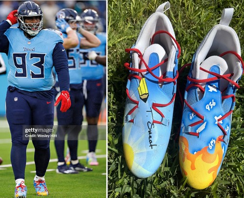 T'Vondre Sweat PHOTO MATCHED + Signed Tennessee Titans NFL Cleats (24 season) 👟