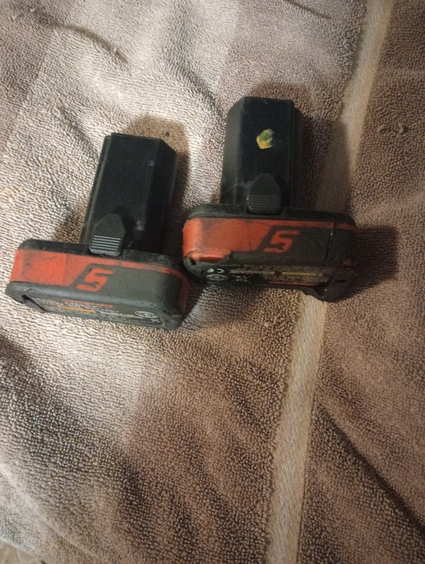 CTB7172 14.4V 7.2V 1.5 AH   Pair Snap-On Lithium Ion Battery    As Is Parts 