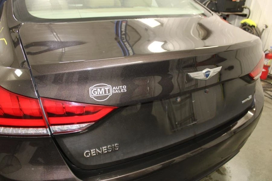 2015 Hyundai Genesis Used Trunk Lid Sedan LED Signals Local Pick Up Only Foto 2 de 4