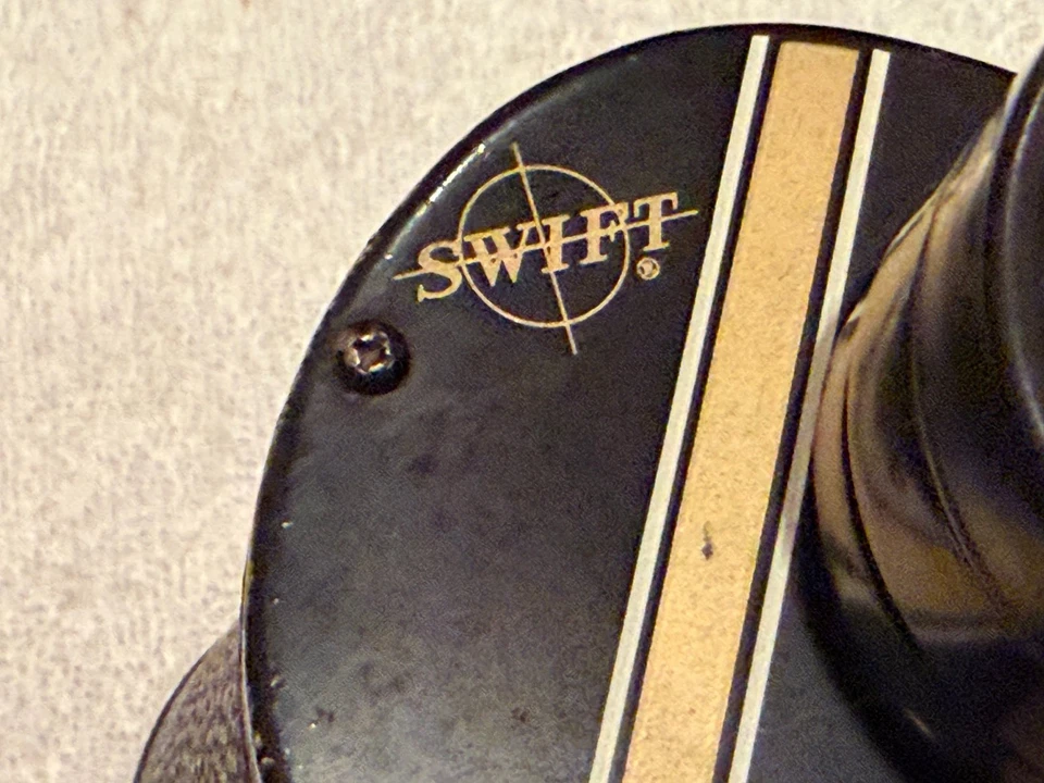 Swift Audubon 8.5x44 Binoculars Extra Wide Field 445ft@1000yds - Image 2 of 4