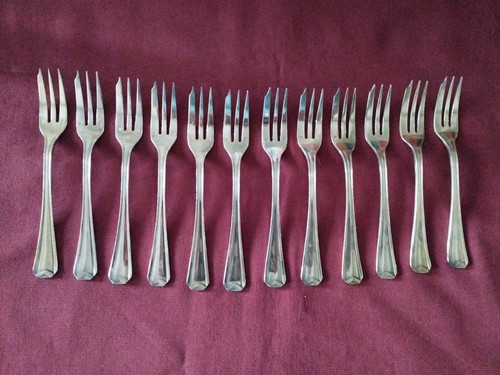 12 fourchettes a gâteau en métal argenté christofle modèle chevron - Foto 2 di 10