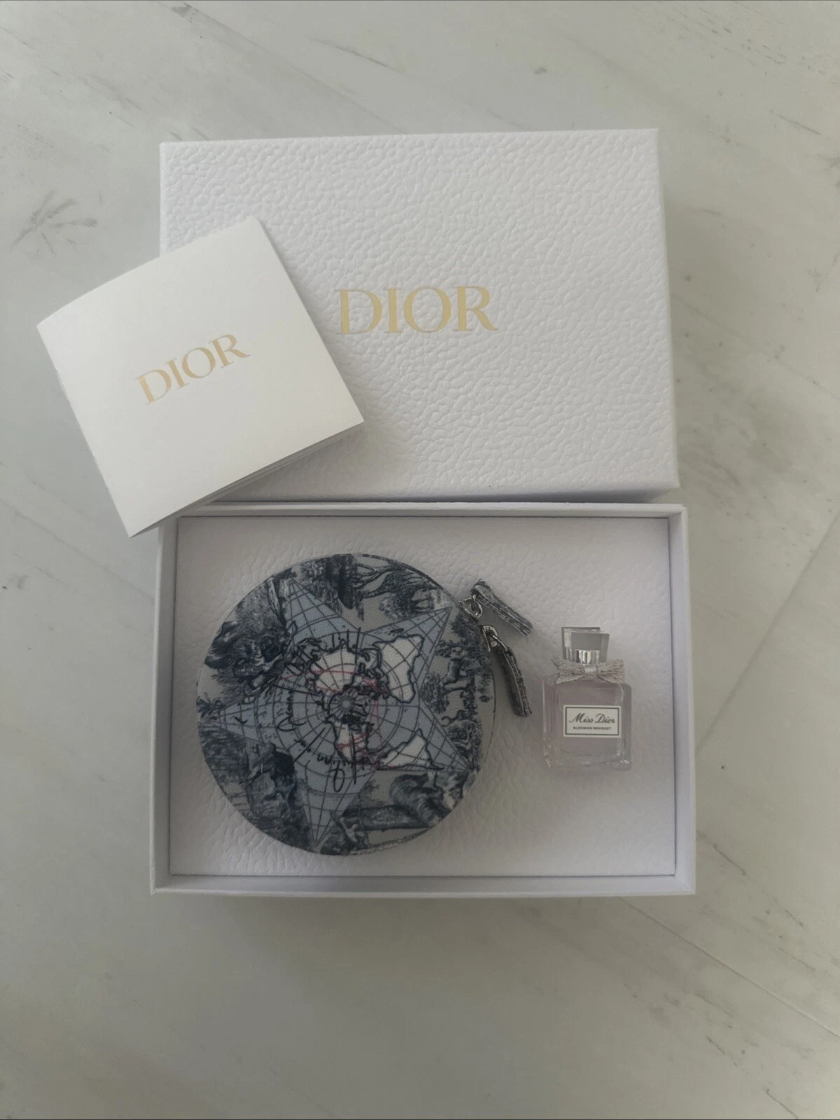 Coffret à bijoux cadeau Christian Dior et bouquet de fleurs NEUF LIVRAISON GRATUITE