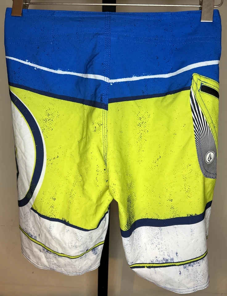 VOLCOM BOYS LIDO ION BOARD SHORTS 4 WAY STRETCH POCKET GREEN BLUE PRINT 26 NEW - Image 3 of 4