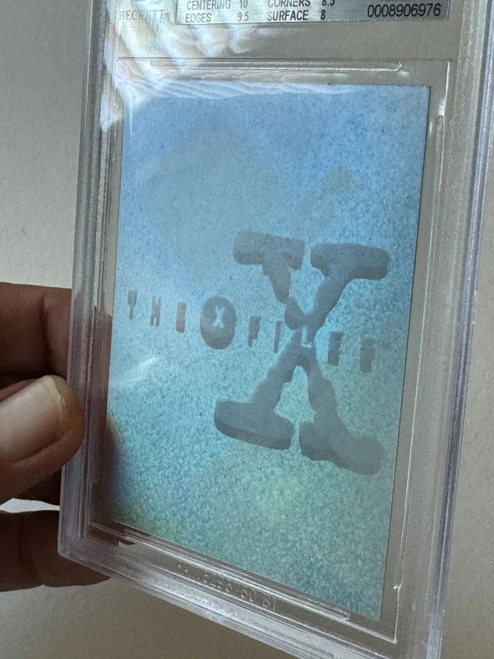 1996 Topps X-FILES Hologram 3-D Effect Card GILLIAN ANDERSON Dana Scully BGS 8.5 - Image 2 of 4