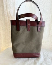 Orvis leather & canvas insulated wine tote New