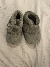 UGG Bixbee Baby Booties Grey Slip Resistant Outsole Unisex Fleece Infant US 2/3