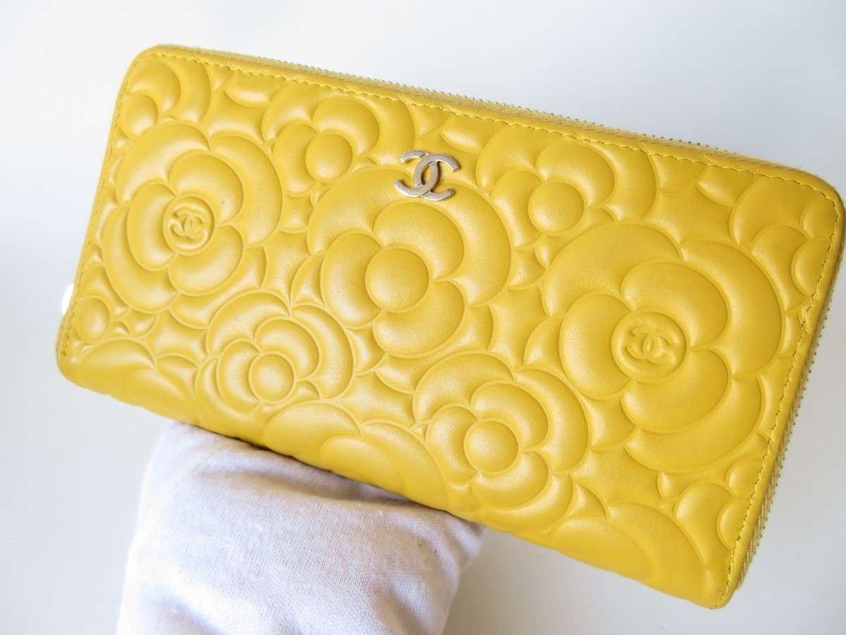 CHANEL カメリア Authentic CHANEL Camellia Leather Around Zip Zippy Long Wallet
