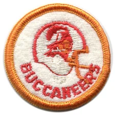 1980'S TAMPA BAY BUCCANEERS NFL FOOTBALL VINTAGE 2" ROUND TEAM PATCH