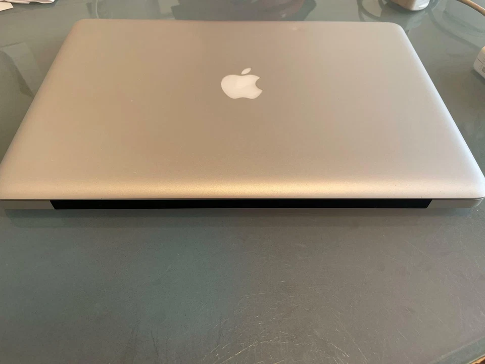 Apple MacBook Pro 15.4 inch Laptop,250 HDD, 8GB RAM, 2012, photo 4 of 5